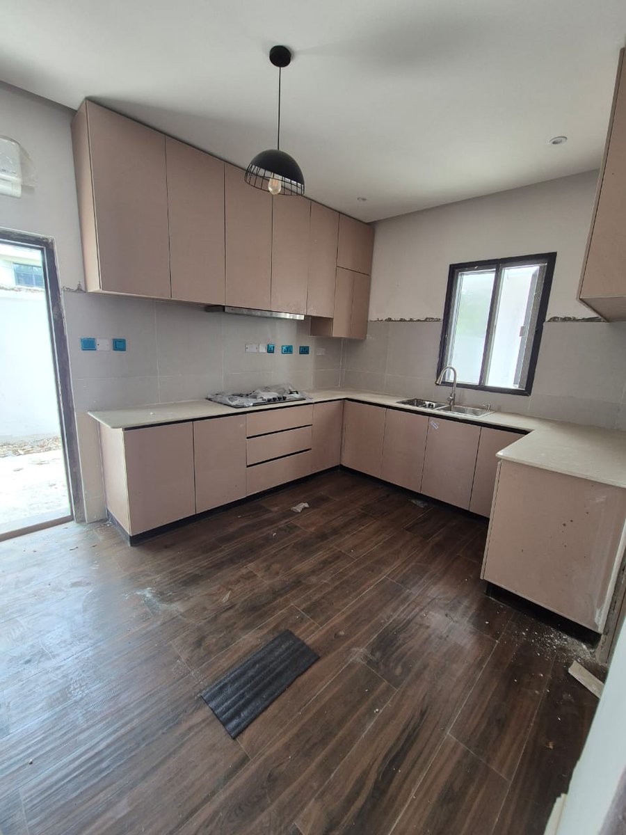 wellprodevelop1's tweet image. 4 bedroom semi detached house with BQ in Banana Island 
Price: N1.8B 

Wellpro Developers 
08185520099
08185570099

#2face #Femilazarus #cynthiamorgan #RHOLagos #realtors #lagos #realestateagent #trendingvideo #search