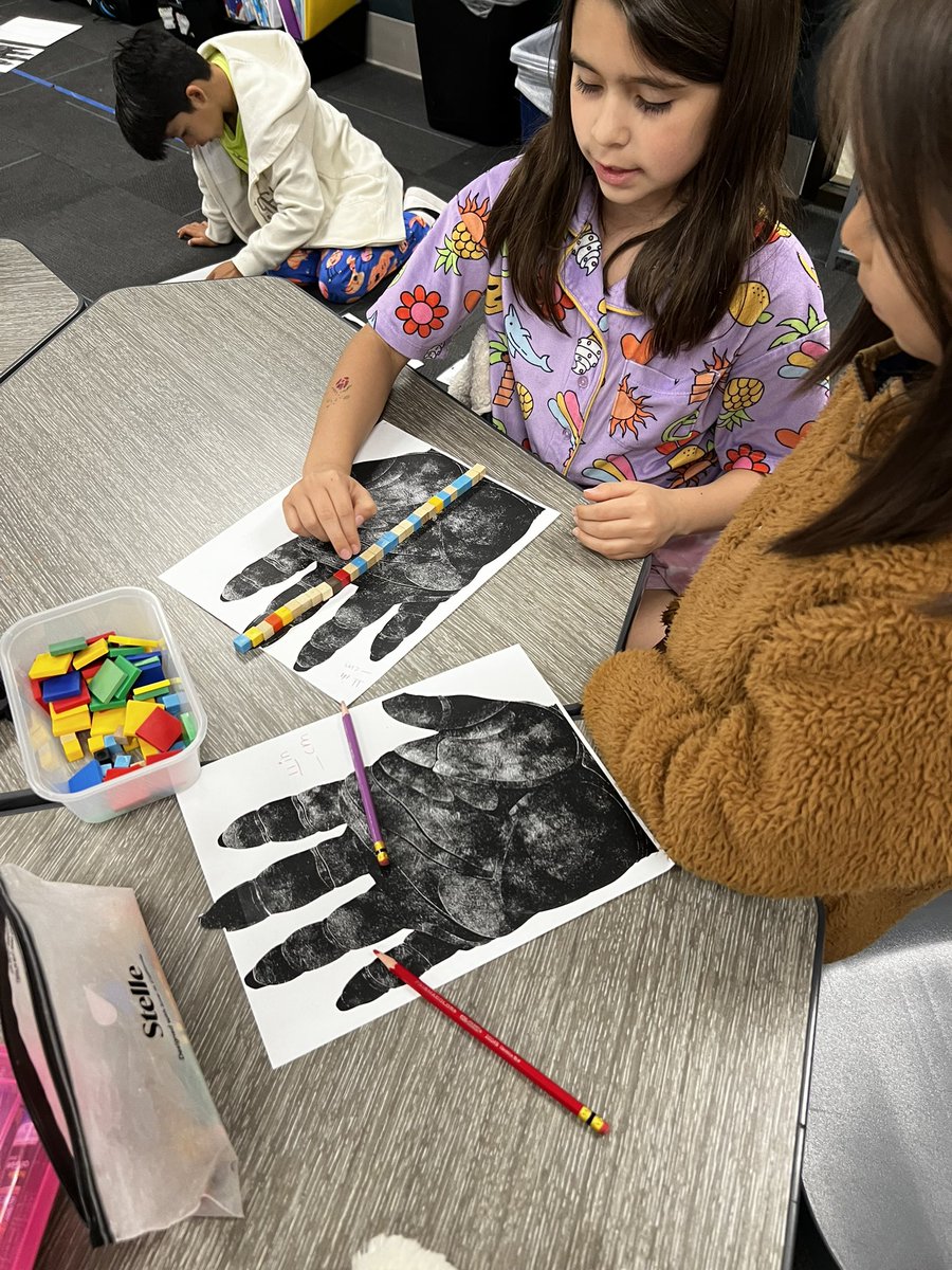 Today we discovered inverse relationships with measurement. We measured a gorilla hand compared to our hand and the teachers shoe to compared to our shoe using inch tiles and centimeter cubes . #BeCannonProud <a href="/canSTEM/">Cannon Cubs</a>