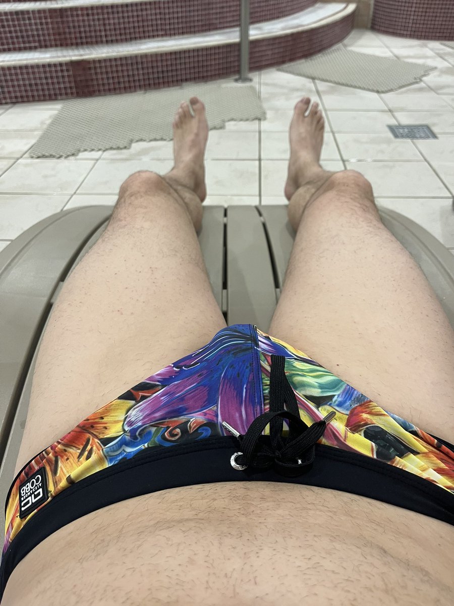 Andysundies1's tweet photo. #bulge #speedo #menstrunks #BulgeOfTheDay https://t.co/tjAjjzqdwl