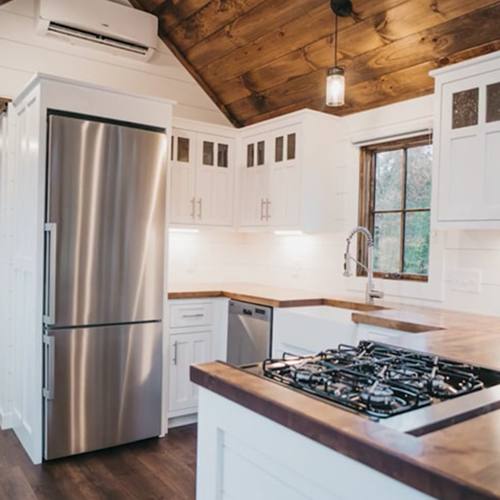 SummitAppliance's tweet image. No Space? No Problem! Summit Appliance to the rescue for all your #smallkitchen needs. Make yummy #food in your #tinykitchen.

Learn more: summitappliance.com
#range #dishawasher #refrigerator #summitappliance #tinyhomeideas #tinyhomebuild #TinyHome
📷 Timbercraft Tiny Homes