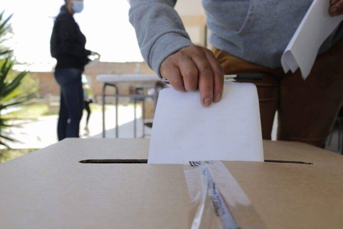Fr_Palacios's tweet photo. Una semana después de las elecciones de personeros estudiantiles en Quibdó, es simplemente inquietante cómo lo que debería ser un ejercicio de la más pura democracia, refleja la podredumbre de la actual política de adultos...
Campañas juveniles con inversiones cuantiosas https://t.co/9zvbbRqCJc