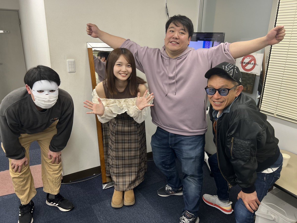mouEyo_Nishida's tweet photo. 💩ライブ💩
愛・うんこ博プレゼンツ大・うんこ博
終演！！！

終わっちゃってる集合写真をどうぞ！！！
配信を是非見てください！！！
 https://t.co/dBphHemdDr https://t.co/la3jhndLfm