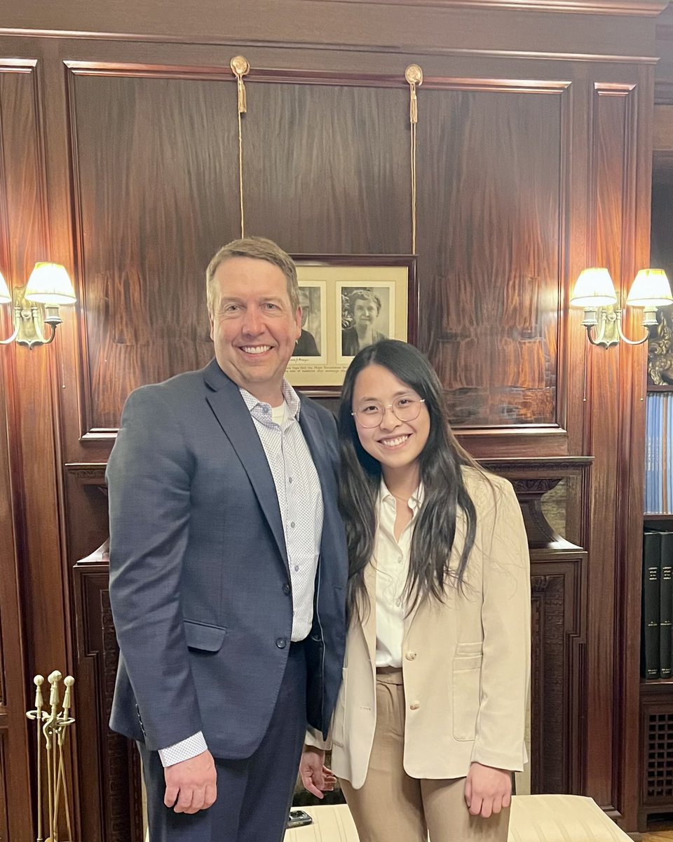 JyiChengNg's tweet image. Can’t do a #GenSurgMatch2025 post without @DrDavidLarson @KellieLMathisMD @YWLum!
I wouldn’t be where I am today without ✝️ and I’m especially blessed with mentors who’re invested in my growth.
Grateful for EVERYONE I’ve crossed paths with and the opportunities along the way!!!
