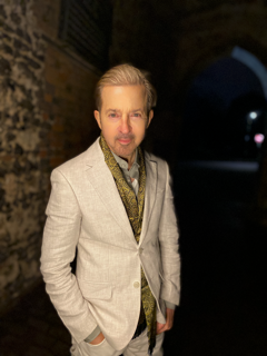 toniearlybird's tweet photo. From 2pm on @bbchw, @BBCShropshire & @BBCRadioStoke: #dementia stories, #lockdown quizzes, burpees charity challenge, #spiral in the sky, #thewatchlist with @MrDavidEBrown of @RadioTimes, and special guest: @Limahl_Official - new music out today! https://t.co/Frus7VVOmX