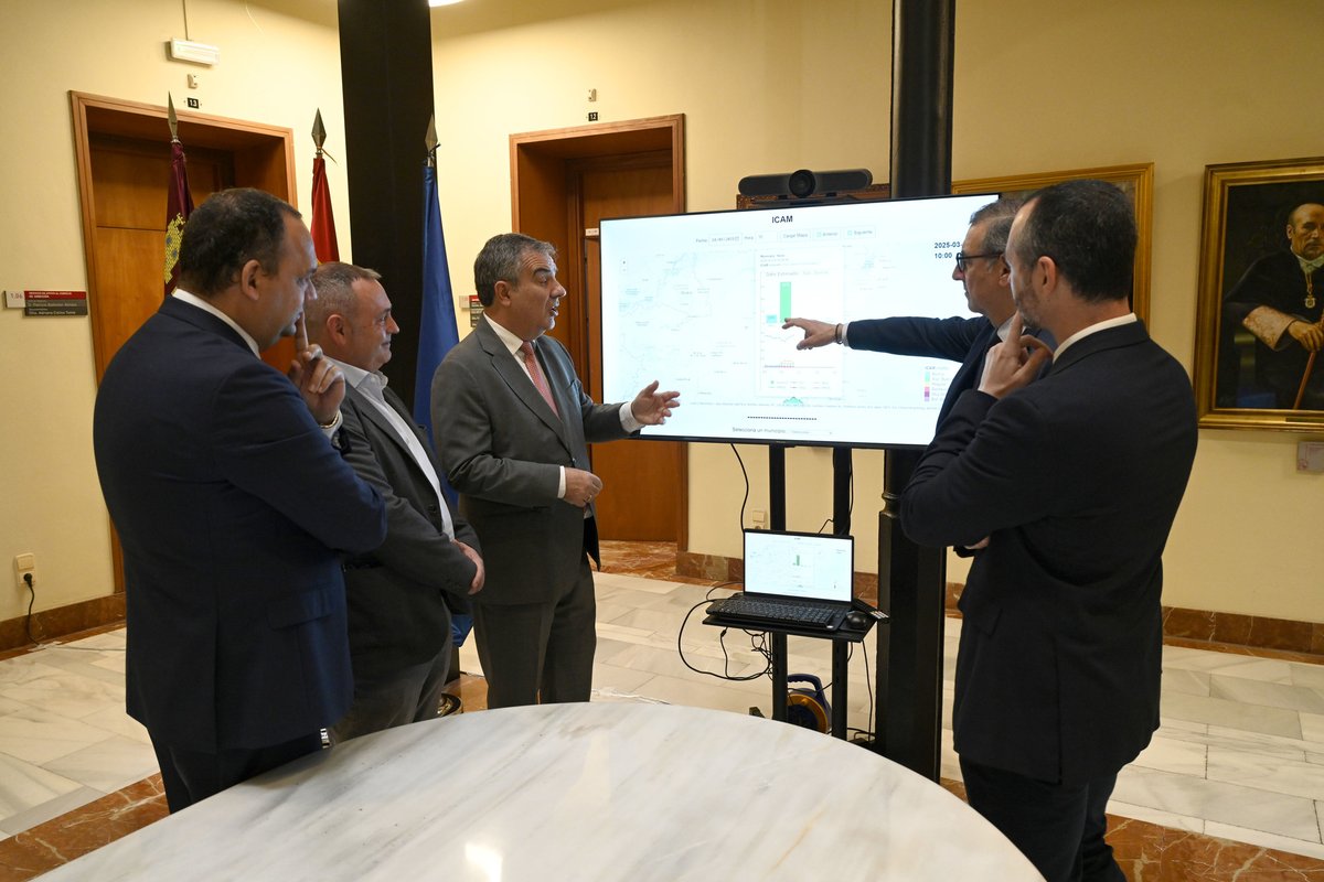 Universidad Murcia (@umu) on Twitter photo CALIDAD DEL AIRE | Un sistema creado por investigadores de la UMU permite conocer la calidad del aire en todos los municipios <a href="/AmbientalRM/">Consejería M. Ambiente, Univ., Invest. y Mar Menor</a>. Una herramienta clave para la ciudadanía y los ayuntamientos, que refuerza la transparencia y la toma de decisiones informadas.
➕🔗 CALIDAD DEL AIRE | Un sistema creado por investigadores de la UMU permite conocer la calidad del aire en todos los municipios <a href="/AmbientalRM/">Consejería M. Ambiente, Univ., Invest. y Mar Menor</a>. Una herramienta clave para la ciudadanía y los ayuntamientos, que refuerza la transparencia y la toma de decisiones informadas.
➕🔗