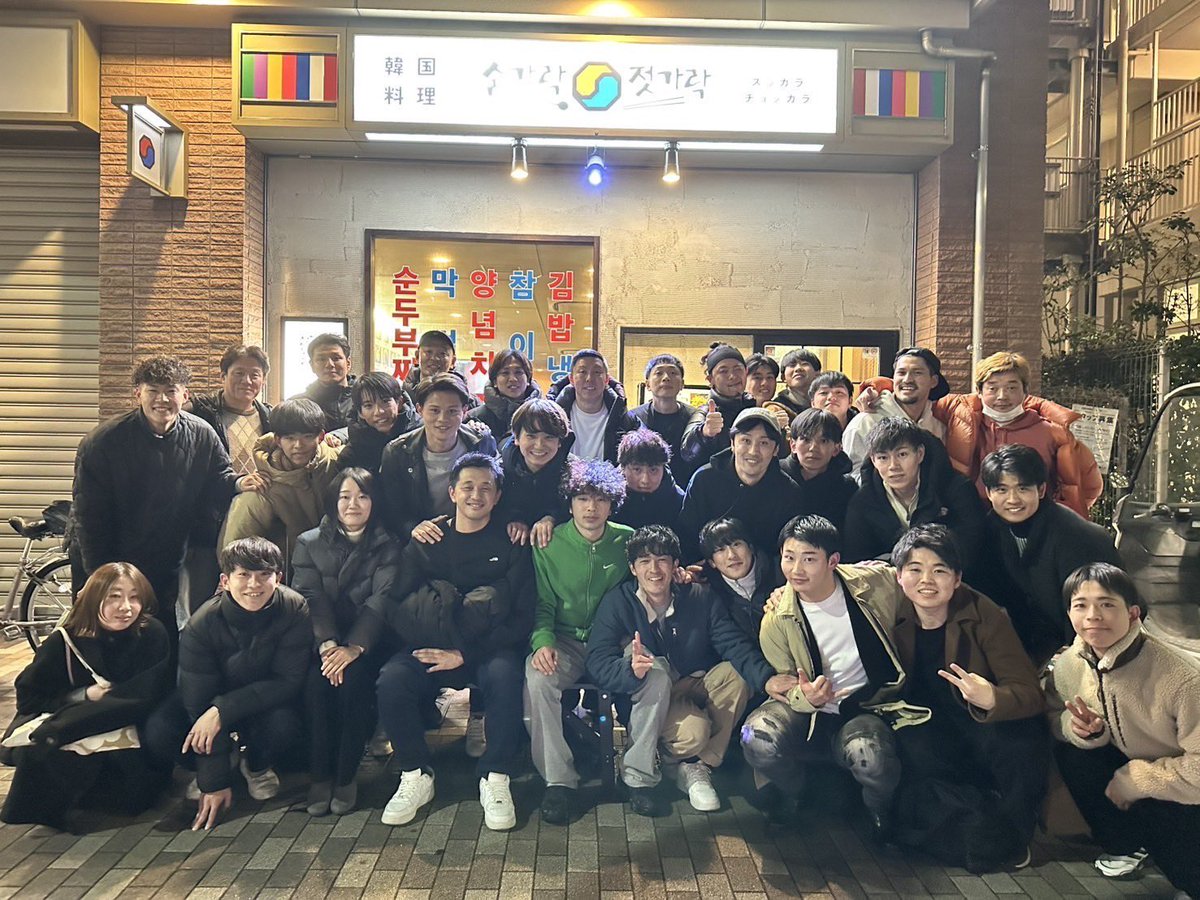 chi_____0222's tweet photo. 今シーズンでデウソン神戸を離れる事になりました。
選手との両立を受け入れてくださったクラブには感謝しかありません。
1シーズンでしたがフットサルと出会うきっかけになったクラブの一員として闘えた事に感謝します。
ありがとうございました💚 https://t.co/7g0Tv6EHSA