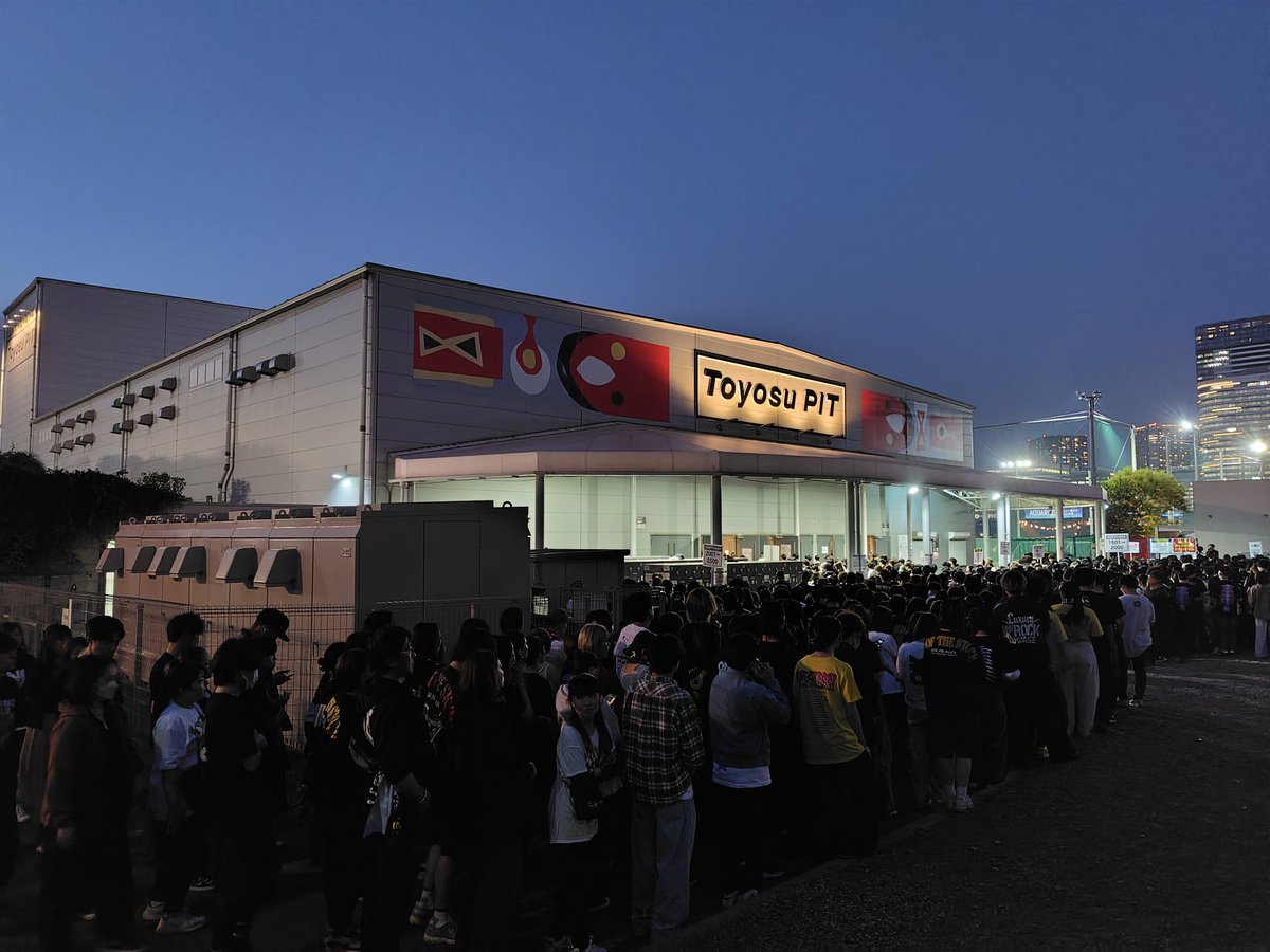 ∠リリ-@4/4,5ワンオク国立 tweet media