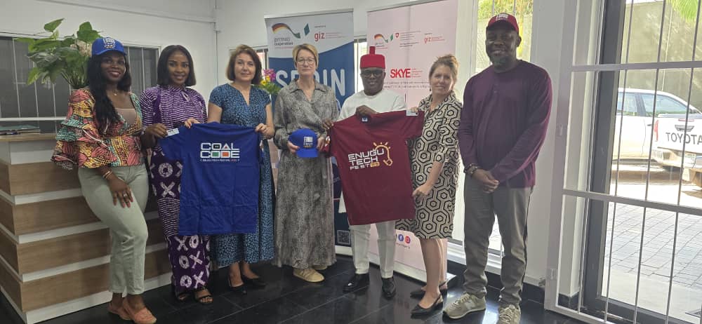 Enugu_techfest's tweet image. OFFICIAL ENDORSEMENT

Endorsement of @Enugu_techfest by GIZ. Excited to have you with us.

#Enugu #EnuguTechFest #Coal2Code #TechFest #ETF25