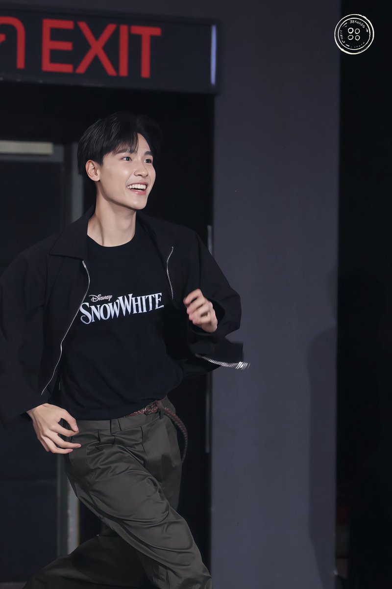KokoLsy's tweet photo. 🏃💨💨💨

#SFxPerthSantaJuniorMark
#JuniorMark  #จูเนียร์มาร์ค 
#junniorrs @jnnrrs https://t.co/H6em3HK1hm