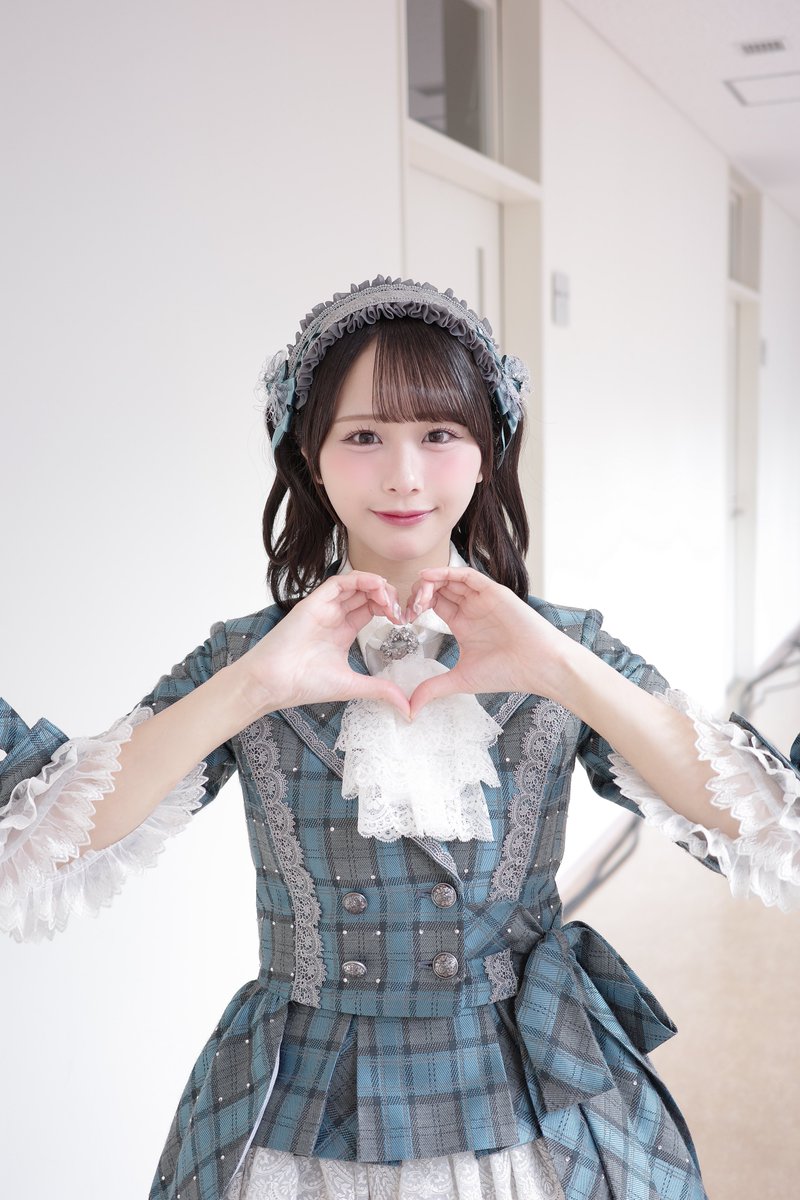 尾木波菜 直筆 ヨリ コメあり 神様の言うとーり ノイミー 生写真 神様の言うとーり！ 尾木波菜 ヨリ - メルカリ