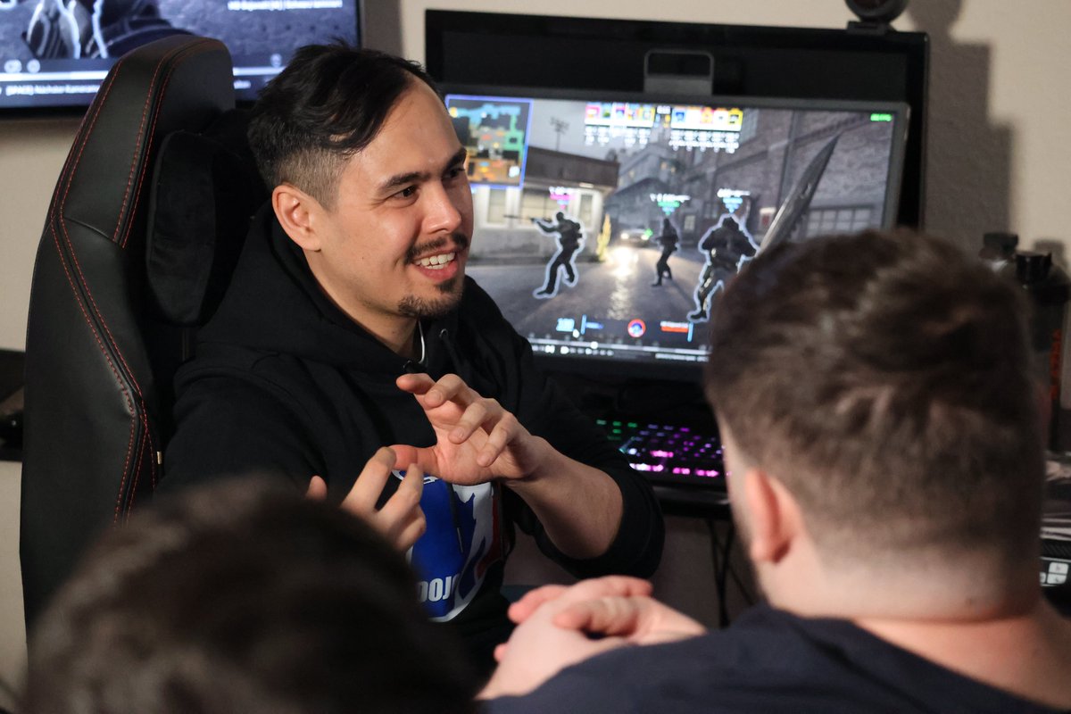 DOJO x PlayBay Bootcamp Recap!

Was für eine grandiose Zeit mit vielen Coaching- &amp; Community-Membern, die CS wirklich leben und sich konstant improven wollen. 🔥

Da es unser erstes educational CS Community Bootcamp war, bin ich mega zufrieden! Wir haben viel konstruktives