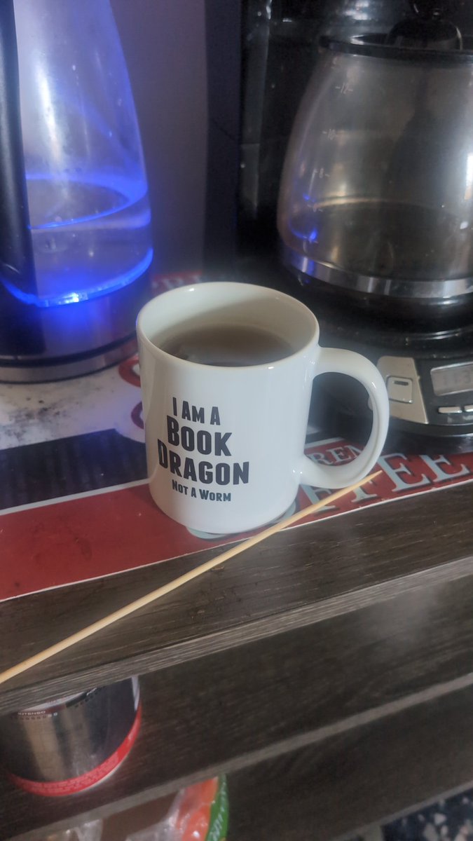 EmiRenae's tweet photo. Hey @ETGreenwood, you forgot your tea https://t.co/lRD98s6JpJ