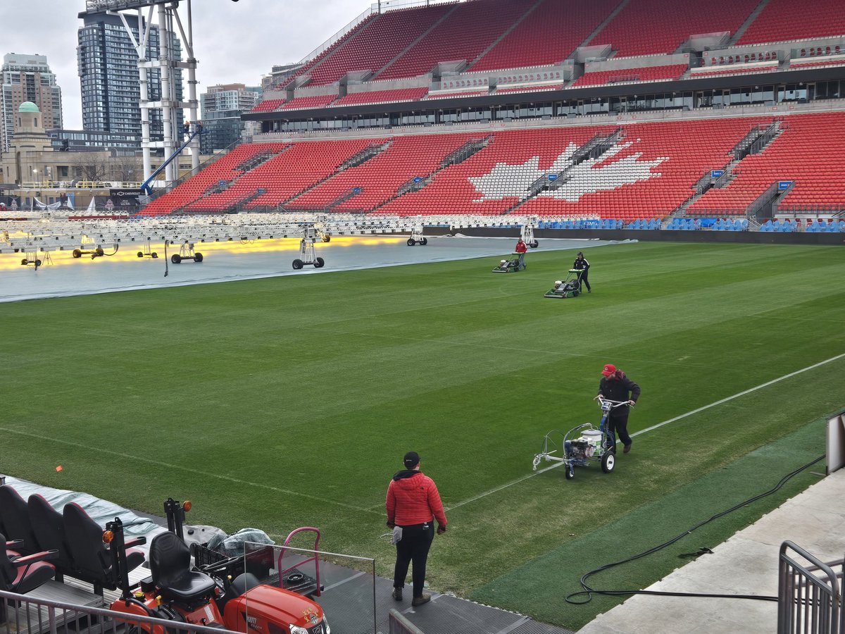 BMOGrounds's tweet image. The dance that is cold season stadium turf management... lights off, tarp off, mow, paint, tarp on, lights on.... repeat as needed :)