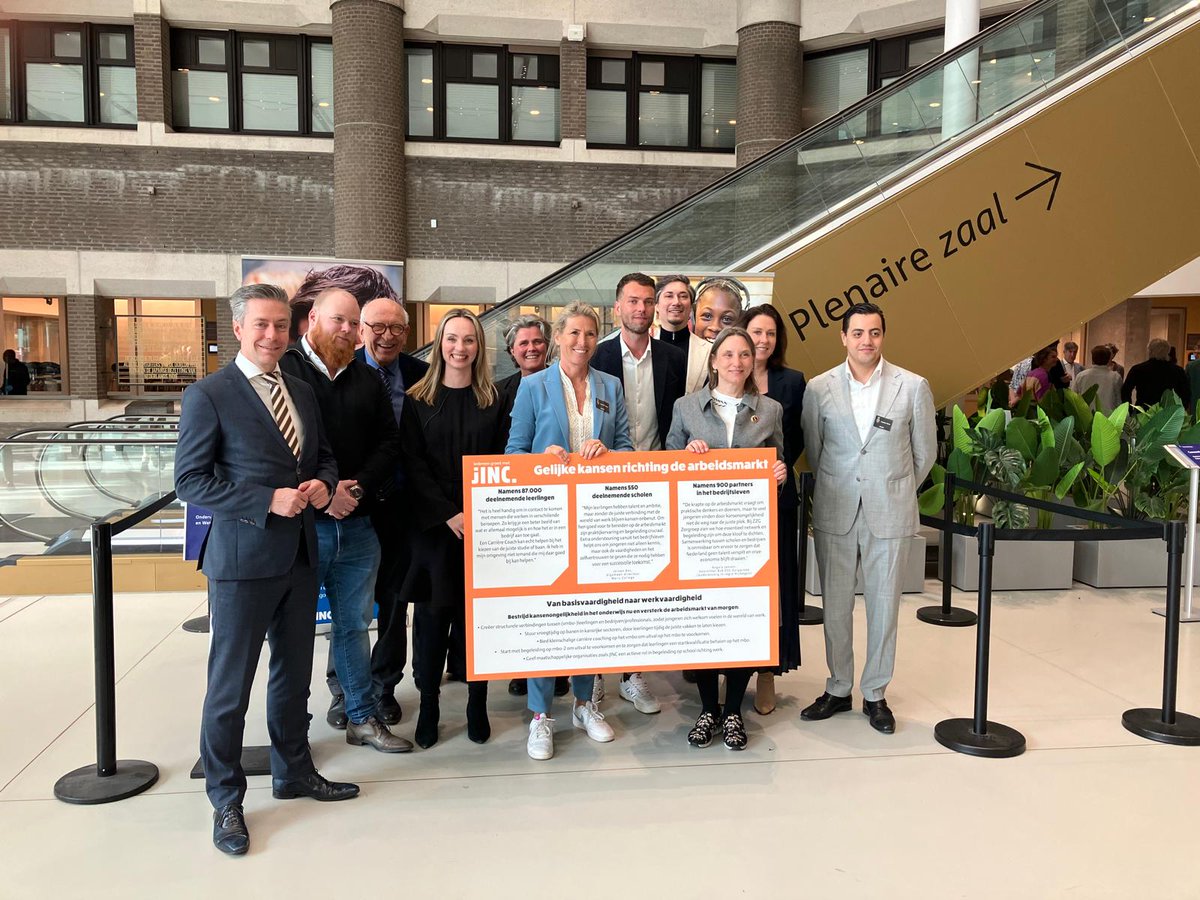 Jongeren INCorporated (JINC) heeft vanmiddag de petitie "Ieder kind gelijke kansen" aangeboden aan leden van de commissie <a href="/OCW_TK/">Vaste Commissie OCW Tweede Kamer</a>.