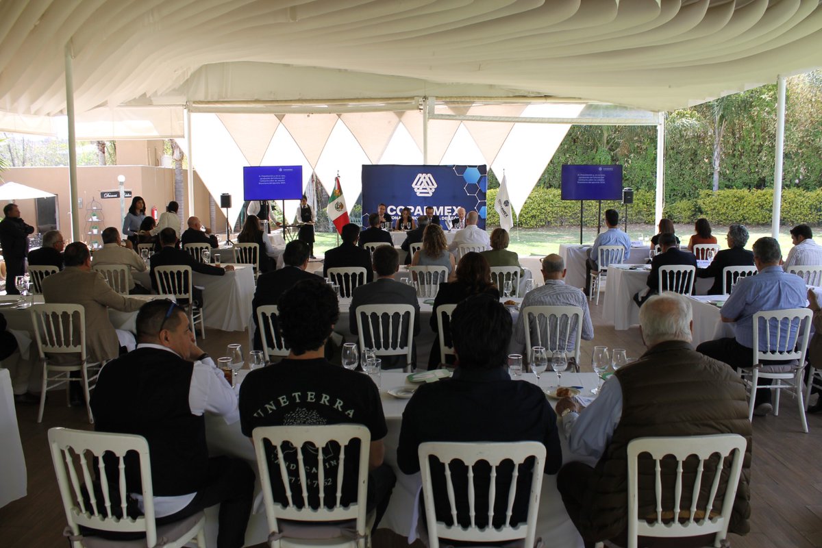 🔵 Ayer en Coparmex Zona Metropolitana de León vivimos una jornada clave para el futuro empresarial de nuestra región. 

Durante nuestra Asamblea de Socios, el presidente <a href="/hector_rodvel/">Hector Rodriguez V.</a> presentó su informe de actividades 2021-2025, destacando logros y avances que han impulsado el