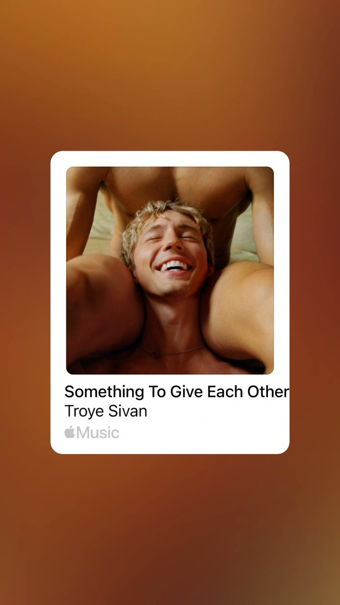 TroyeSivanMX's tweet photo. Recordatorio para escuchar
 ✨️Something to give each other✨️ el día de hoy!

¿Cuál es tu canción favorita? https://t.co/r1vEsaYAbX