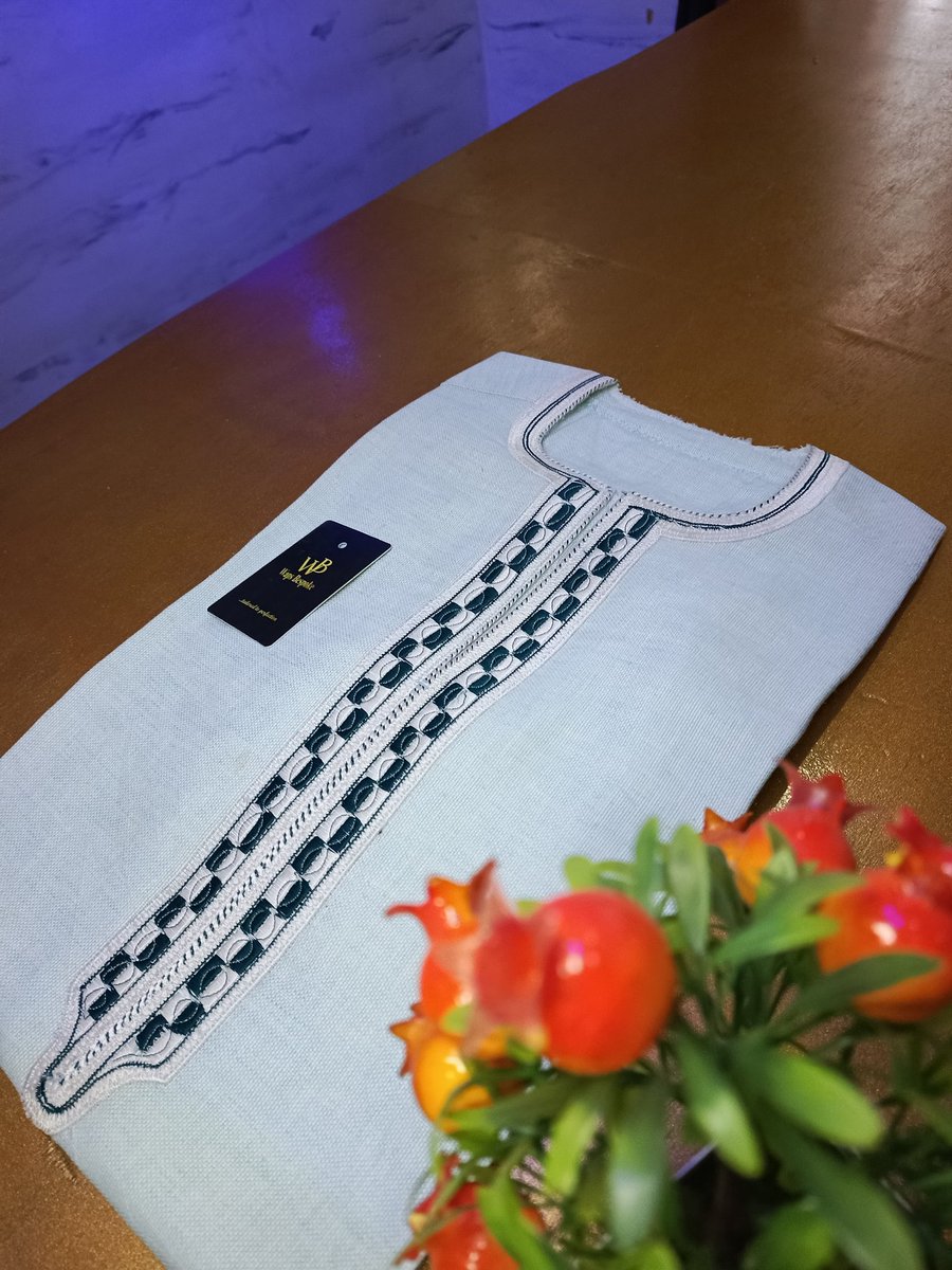 wapsbespoke's tweet photo. 📍A fusion of tradition and modern sophistication ✨
.
.
.
.
#Wapsbespoke #SenatorWears #TimelessStyle #BespokeElegance https://t.co/cotuNc1HQY