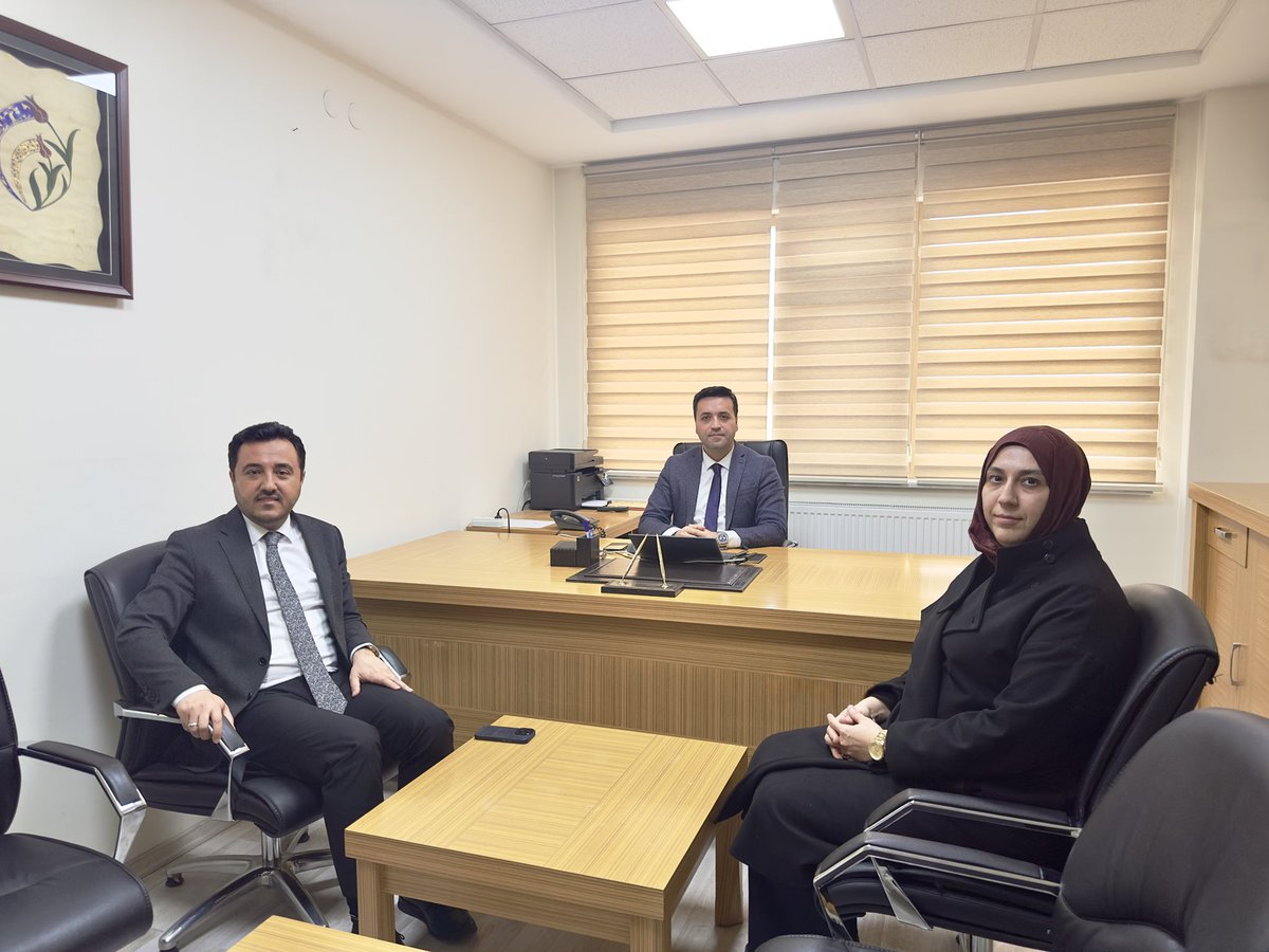 SerdarBaydar's tweet photo. Aksaray Üniversitesi Eğitim Fakültesi Dekan Yardımcısı kardeşim Doç. Dr. Fatih BAYDAR’ı ziyaret ettik. Kendisine işlerinde kolaylıklar diliyorum. 

#Asü #AksarayÜniversitesi #Eğitim https://t.co/vviHotJfS6
