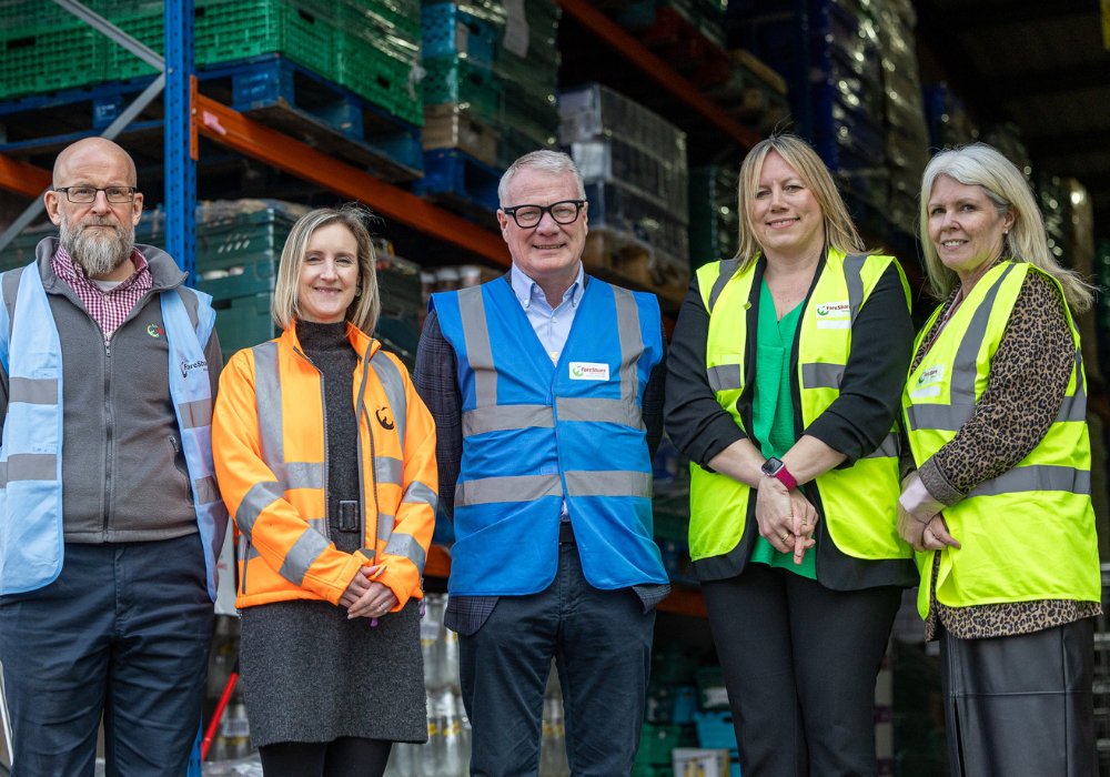 Richard Parker, Mayor of the West Midlands, visited FareShare Midlands to see first-hand how the we are addressing food insecurity &amp; reducing food waste, while also providing life-changing employability opportunities to jobseekers across the region. 
Read: bit.ly/4iFGlSf