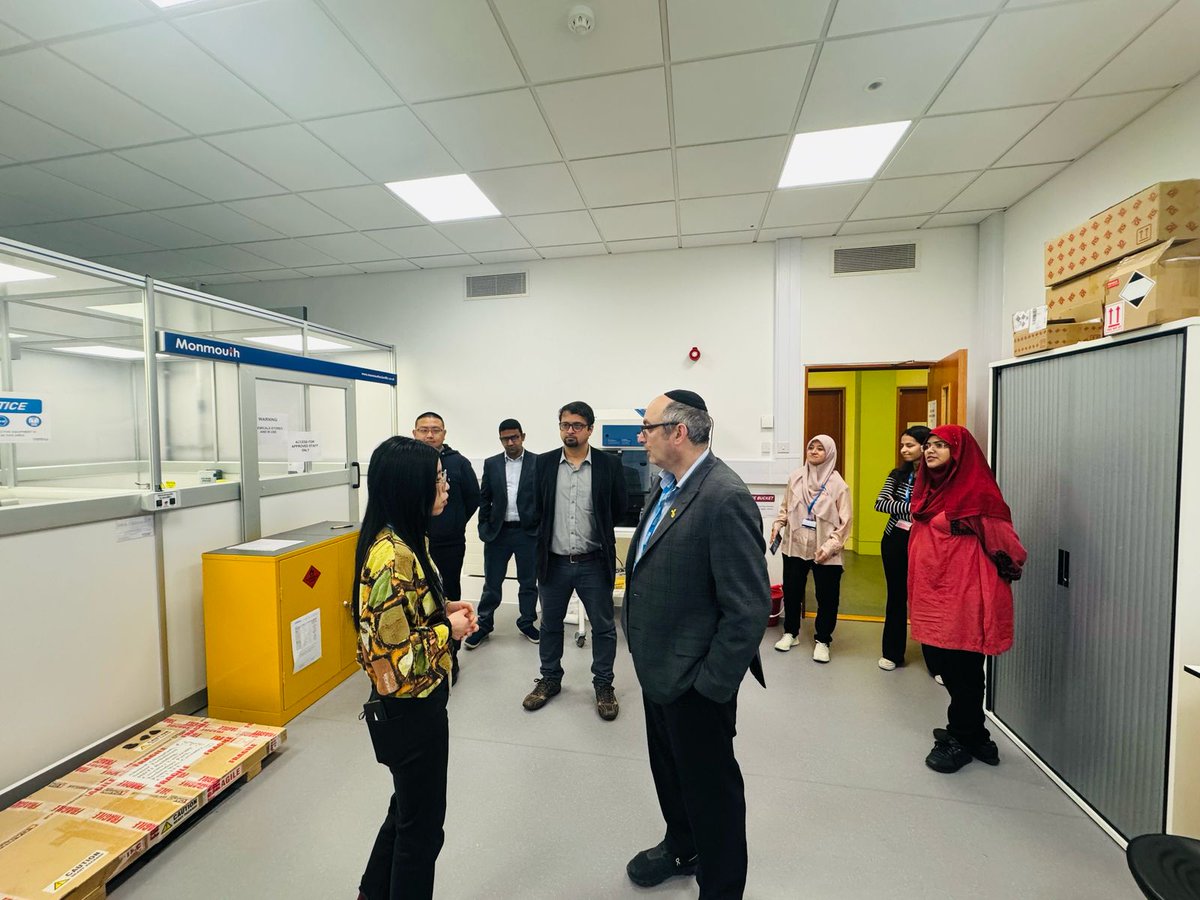 Delighted to welcome newly appointed Governor, Dr. Elliot Goodman, to our state-of-the-art research facilities at the Research Centre for Intelligent Healthcare! Showcasing innovations in #healthcare technology and #AI. 
#IntelligentHealthcare #Innovation 
<a href="/CovUniResearch/">Coventry University Research and Innovation</a>