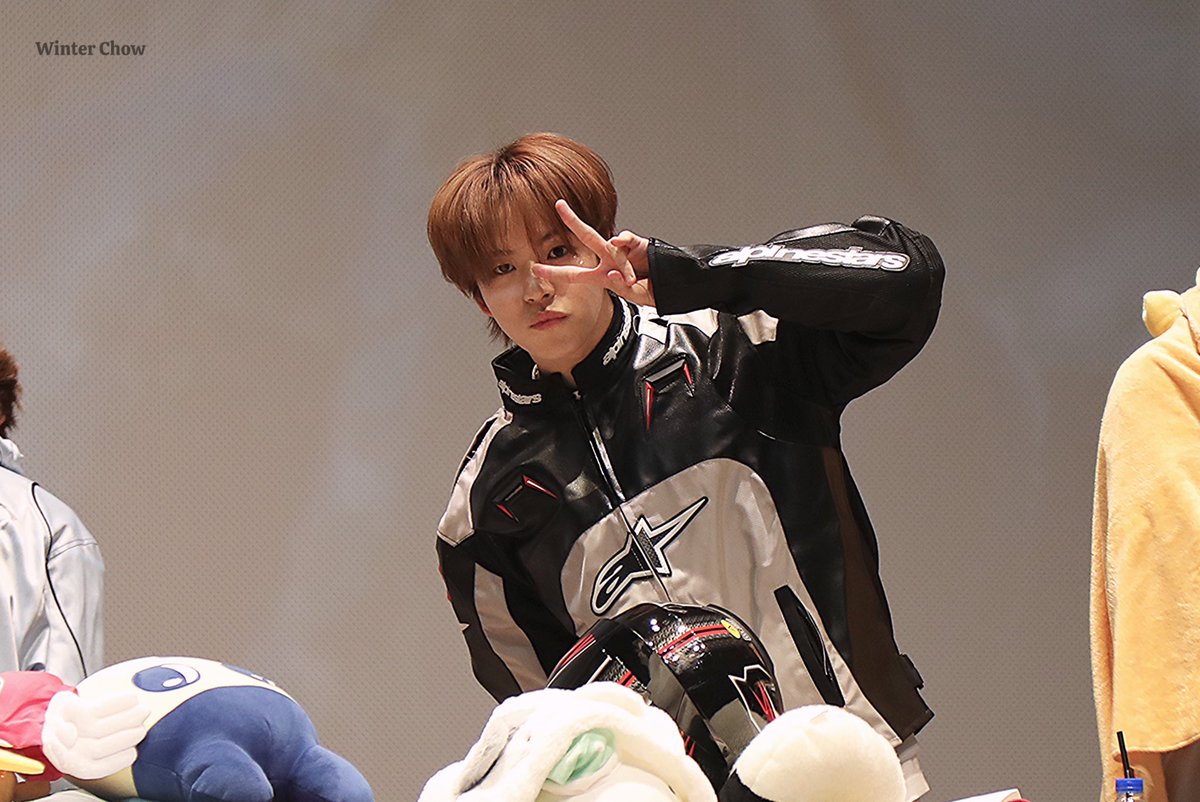 winter_chow3016's tweet photo. 250315 Ktown4u 케타포 대면 팬싸

레이서 🏍️

#윤재혁 #YOONJAEHYUK #ジェヒョク
#트레저 #TREASURE #トレジャー https://t.co/QGuRjPjQZV