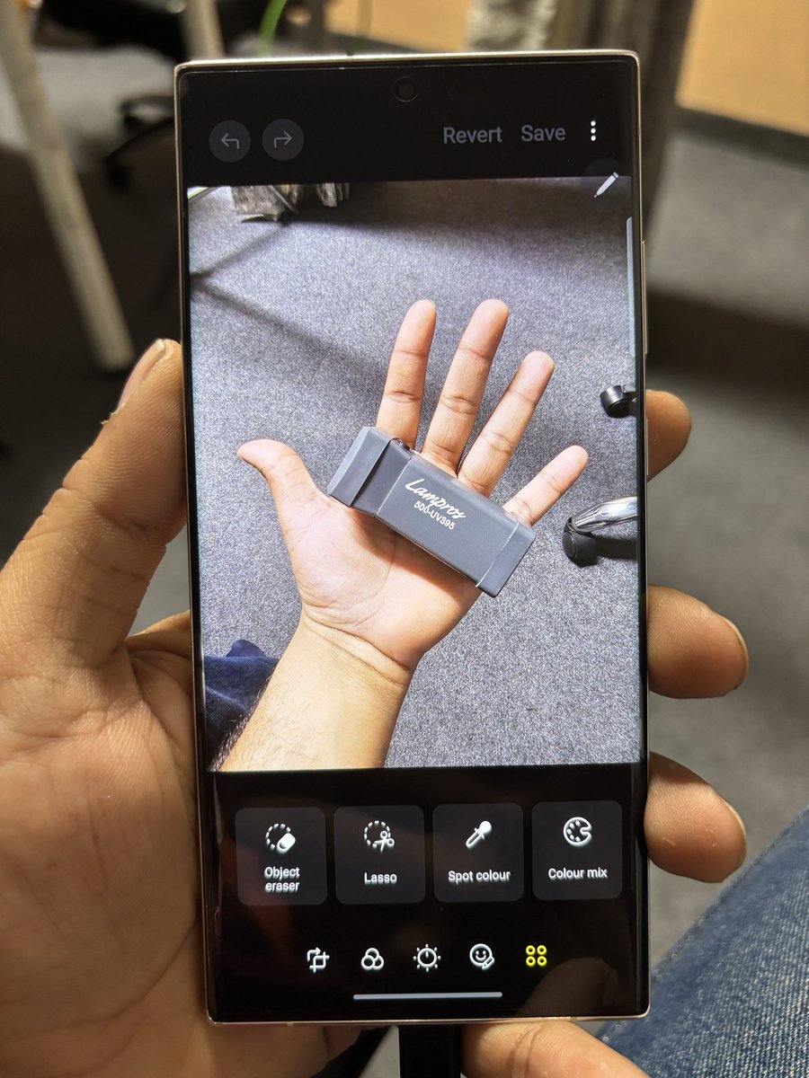 LakshyaDass's tweet image. Object Eraser on my Galaxy S23 Ultra isn’t working as well after the One UI 7 update. 

Edits look rough, and it struggles with clean removals. Hoping for a fix soon! 

@SamsungIndia

 #GalaxyS23Ultra #OneUI7 #ObjectEraser”