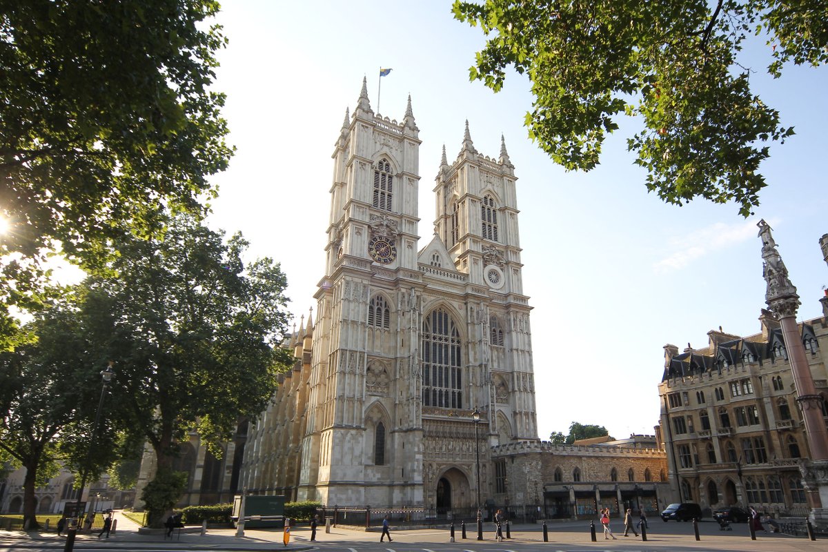 Tonight's Eucharist for the Feast of the Annunciation will be livestreamed at 5pm. There will be music by Thomas Tallis, William Byrd and Flor Peeters. #westminsterabbey