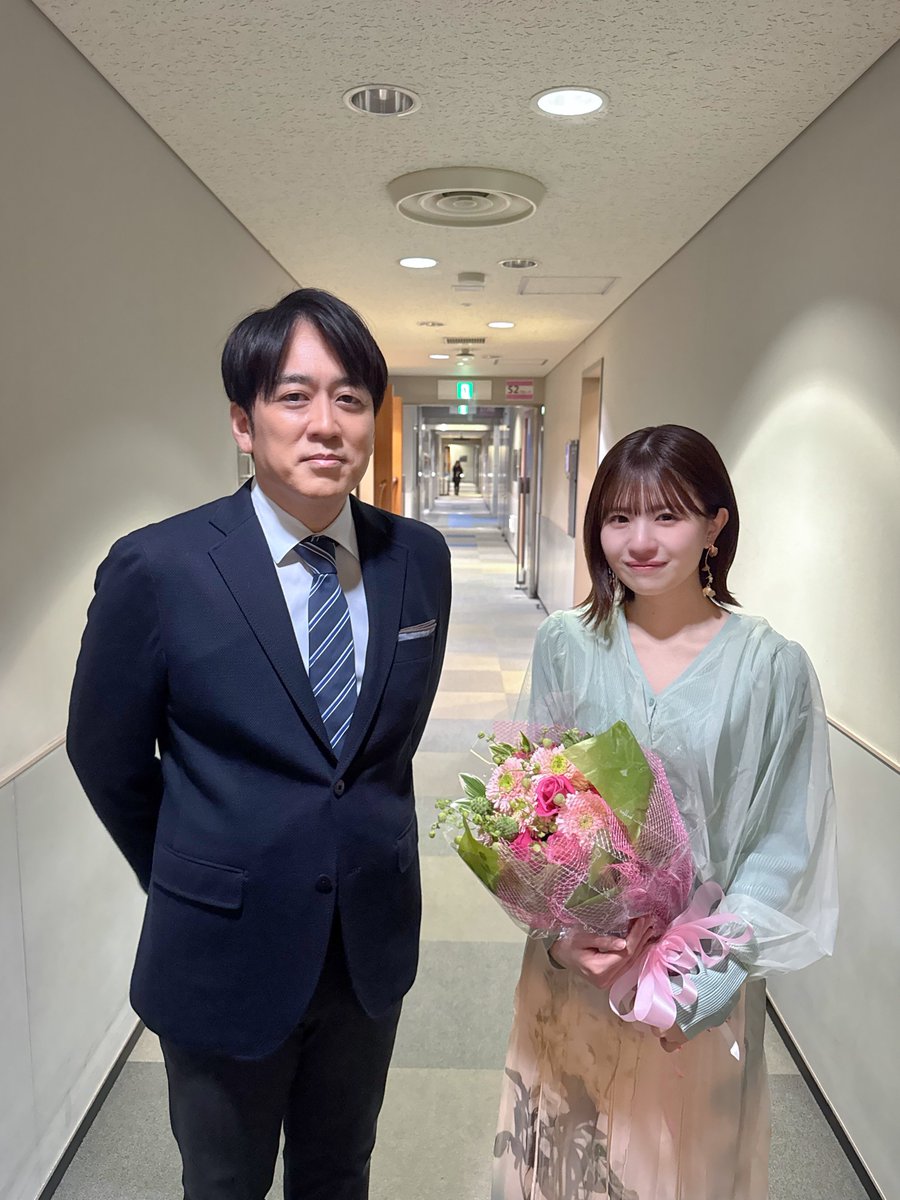 THETIME_TBS's tweet photo. 🐣🐣🐣

このちゃん2年半ありがとうございました🌸

火曜日を盛り上げてくれたこのちゃん💕
アズミの無茶振りにも全力で応えてくれる姿に
ほっこりさせてもらいました

🐥ぜひまたスタジオに遊びに来てね

#thetime_tbs
#thetimeオフショット
#このちゃん #松田好花
#日向坂46 @hinatazaka46
#アズミ #安住紳一郎