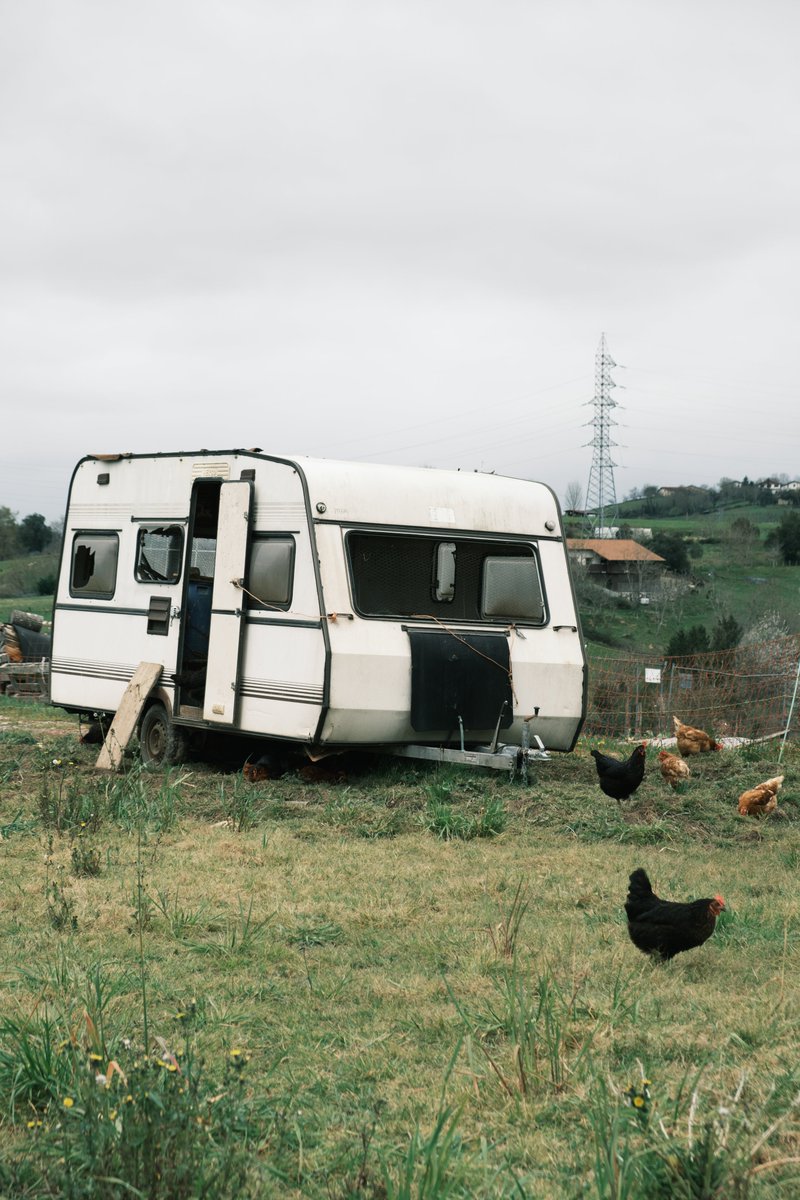 GEURETIK SORTUAK 🎥

Egonaldiak aurrea doaz! Izaro eta Aitor Arruti zinegileak Elorrioko inguruetan izan dira egunotan, #GeuretikSortuak egitasmoaren baitan egingo duten film laburraren aurrelanketa egiteko. Argazki eder hauek bidali dizkigute. Eskerrik asko!
@eezharow