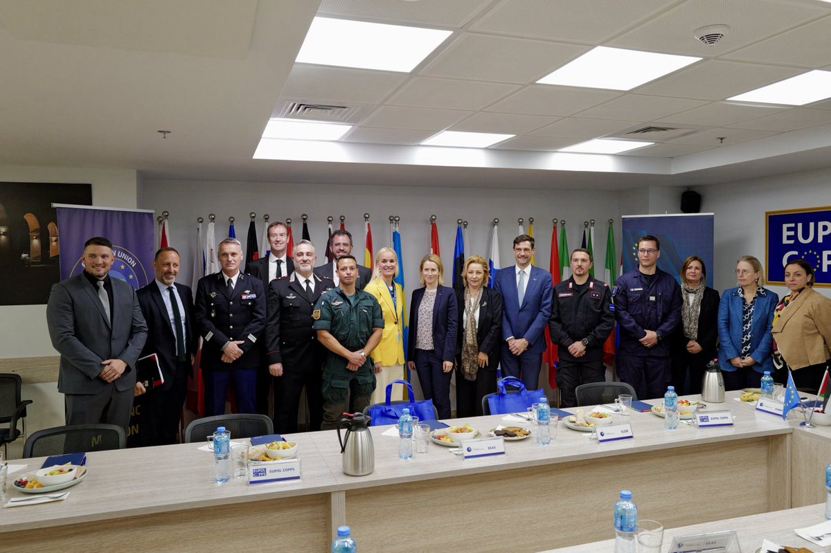 Eupolcopps's tweet photo. On the margins of visit to Middle East @kajakallas was with @EUPOLCOPPS. Joint meeting held with @EUPOLCOPPSHoM &amp; EUBAM RAFAH @ApostolovaEU who briefed HR/VP on Missions mandate implementation despite a deteriorating security situation in the region. https://t.co/ek1786SpYr
