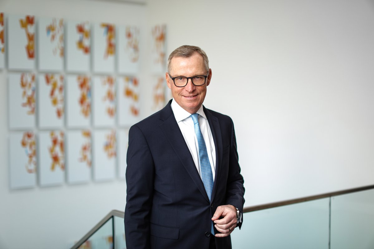 Christoph Ochs neuer Verbandsratsvorsitzender des Genoverbands
Zum Artikel: bit.ly/4j0qhu1
<a href="/geno_verband/">Genoverband</a>  
#Verbände #Genoverband #Genossenschaftsbanken #Personalie