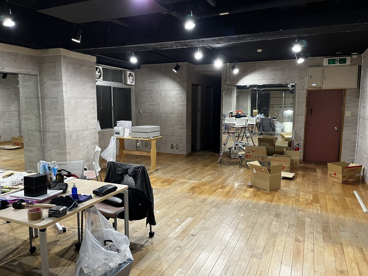 C-Base カードベース tweet media