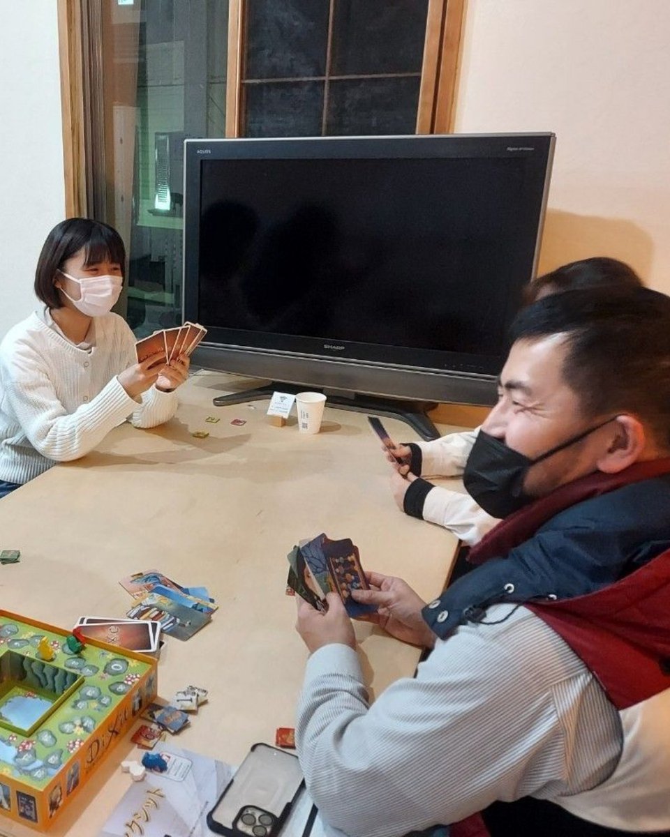 SEKEN_oyama's tweet photo. 【4月25日(金)開催】テーブルゲームカフェ vol.01

じっくりゆっくり楽しめるアナログなゲームが面白い！

SEKEN 2Fを使って、テーブルゲームで遊びませんか？

1人でも、友達とも。初めてのゲームは、ゲームコンシェルジュの方によるやり方伝授もあります！

詳細はこちら⬇
https://t.co/2UfrTEH7Pu https://t.co/GFP7Ac0h7B