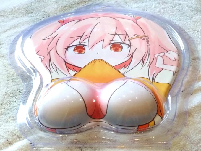 ブリスターに入ってる状態も光沢がなんかえっちでいいな☺️ 