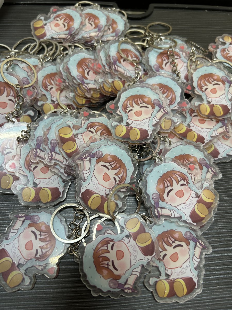 cynthia (@cynthiaying1) on Twitter photo Updated freebies notice - hand banner quantity amend to 300 pcs
Special thanks to <a href="/W_Printing/">Wanderlust | OPEN</a> for the design,
and <a href="/h3w2design/">H³W² Printing ✨ OPEN</a> and <a href="/gureumiprinting/">OPEN | SLOW REPLY</a> for printing service Updated freebies notice - hand banner quantity amend to 300 pcs
Special thanks to <a href="/W_Printing/">Wanderlust | OPEN</a> for the design,
and <a href="/h3w2design/">H³W² Printing ✨ OPEN</a> and <a href="/gureumiprinting/">OPEN | SLOW REPLY</a> for printing service