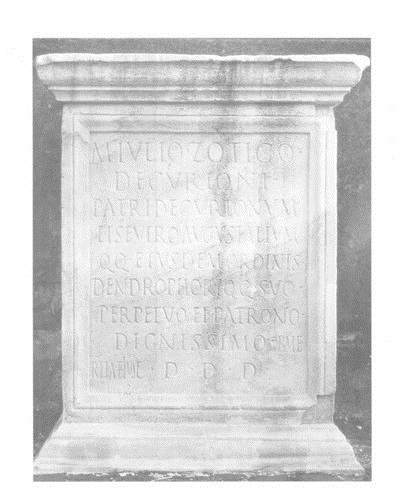 tablilladecera's tweet photo. A unos 20 km al este de Roma, en la antigua y mítica Gabii (Castiglione), encontramos a Zotico, el protagonista de las #PequeñasPerlasDeEpigrafía de hoy, con un curriculum muy interesante.

#EpigraphyTuesday https://t.co/SVEYbrx27I