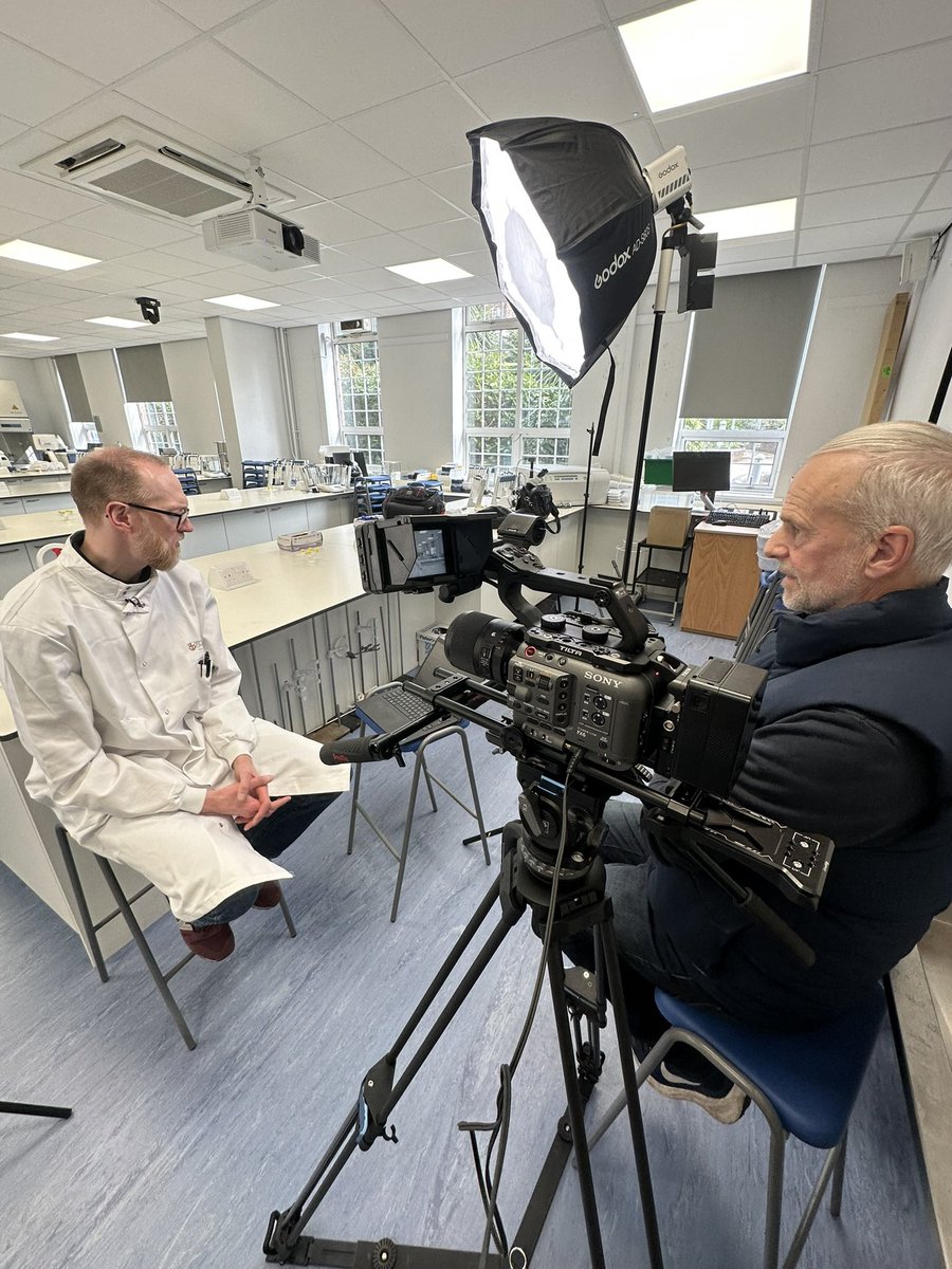 ginger_prince9's tweet photo. Great afternoon filming a short video for @uochester #BiomedicalScience online prospectus https://t.co/zQ1ELUe9m9
@UoCMedSchool https://t.co/KIbv2HLP8a