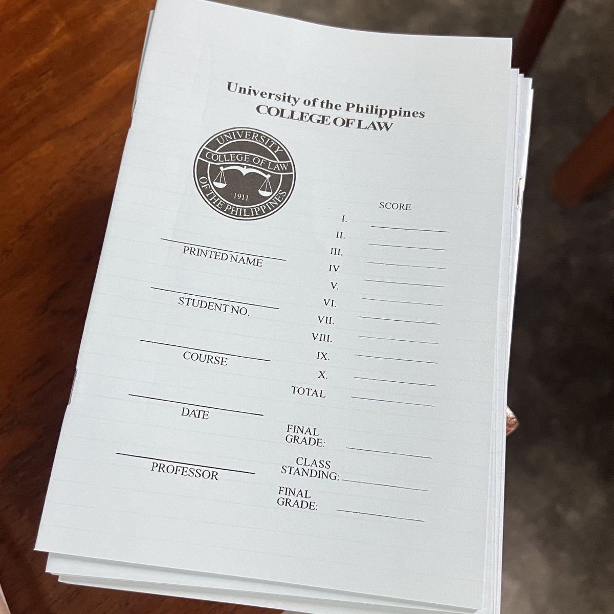 wonuscene's tweet image. midterms szn 😭😩