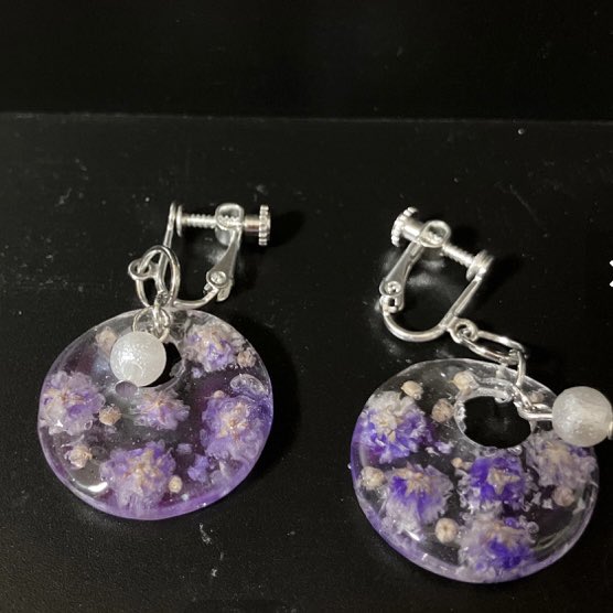 LeLine_tunagu's tweet photo. .
#サークルレジン4種
#かすみそう紫
https://t.co/II848U68XV
#LeLine
#ルリアン
#レジンアクセサリー
#レジンinドライフラワー https://t.co/8d7fOoWC9i