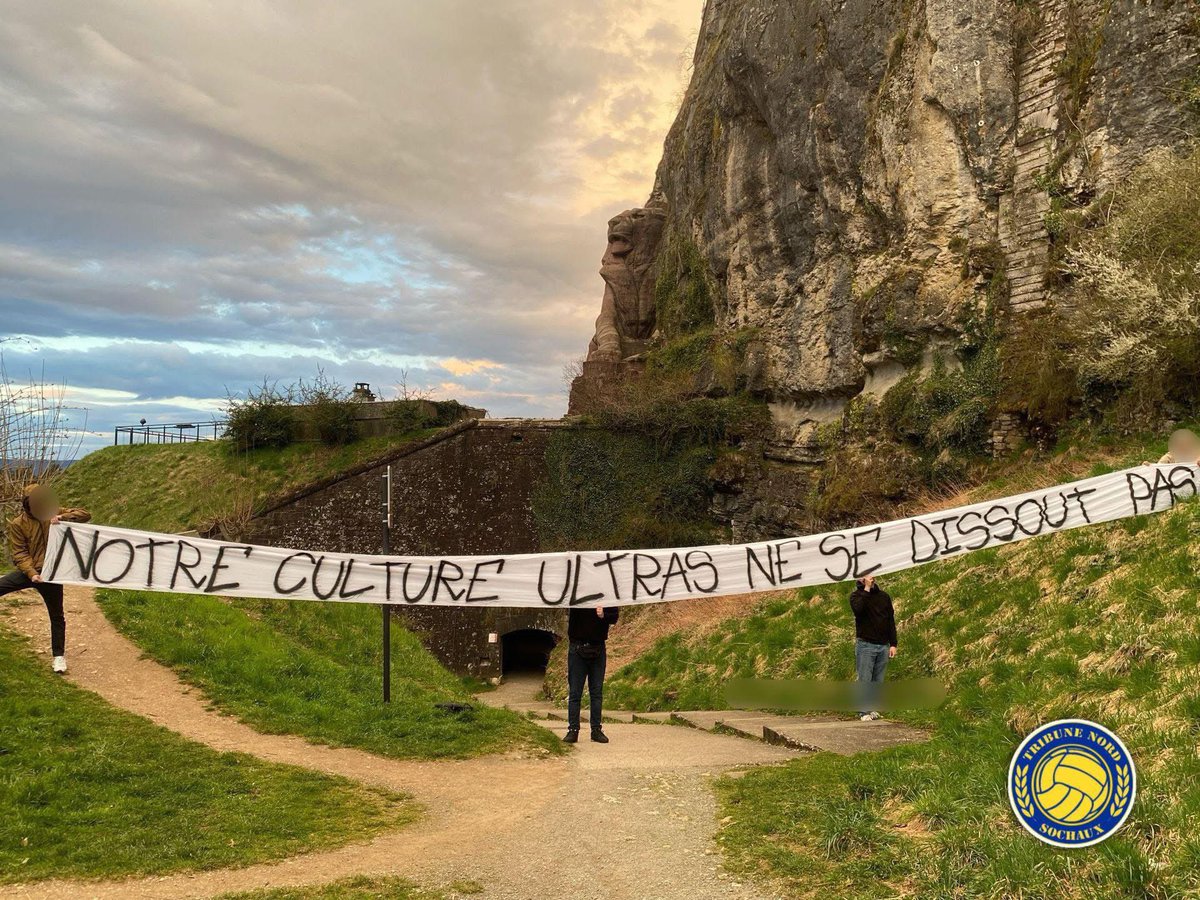 tribune_nord_sx's tweet image. Une phrase a également été sortie à la Citadelle, à proximité du lion. 

Pour nos libertés, pour le mouvement Ultra et pour notre passion !