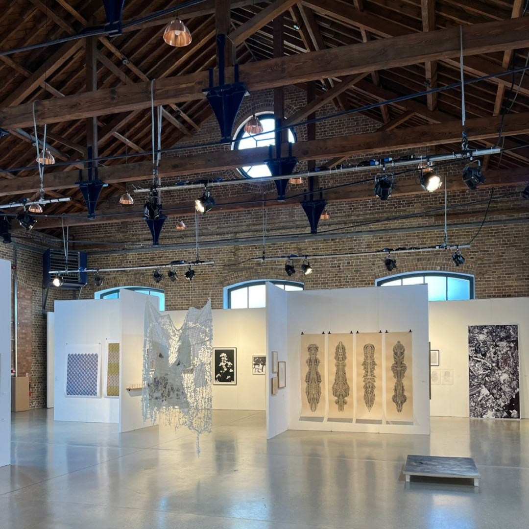 Parker Harris (@parkerharrisco) on Twitter photo 📣 NOW OPEN FOR ENTRIES: <a href="/TBWDrawingPrize/">Trinity Buoy Wharf Drawing Prize</a> 2025 📣
The TBW Drawing Prize is back, offering artists and drawing practitioners worldwide the chance to be part of the UK’s leading open exhibition for drawing!
🗓 Deadline to enter: 17 June 2025, 5pm.
artopps.co.uk/opportunities/… 📣 NOW OPEN FOR ENTRIES: <a href="/TBWDrawingPrize/">Trinity Buoy Wharf Drawing Prize</a> 2025 📣
The TBW Drawing Prize is back, offering artists and drawing practitioners worldwide the chance to be part of the UK’s leading open exhibition for drawing!
🗓 Deadline to enter: 17 June 2025, 5pm.
artopps.co.uk/opportunities/…