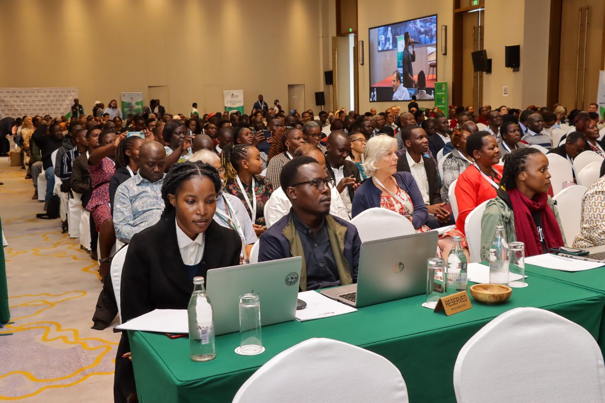SNV Kenya (@snv_kenya) on Twitter photo 🚨Happening now📷2nd Eastern Africa agroecology conference
<a href="/BiovisionAfrica/">Biovision Africa Trust</a>
Follow live here: youtube.com/watch?v=en_ouH… 🚨Happening now📷2nd Eastern Africa agroecology conference
<a href="/BiovisionAfrica/">Biovision Africa Trust</a>
Follow live here: youtube.com/watch?v=en_ouH…