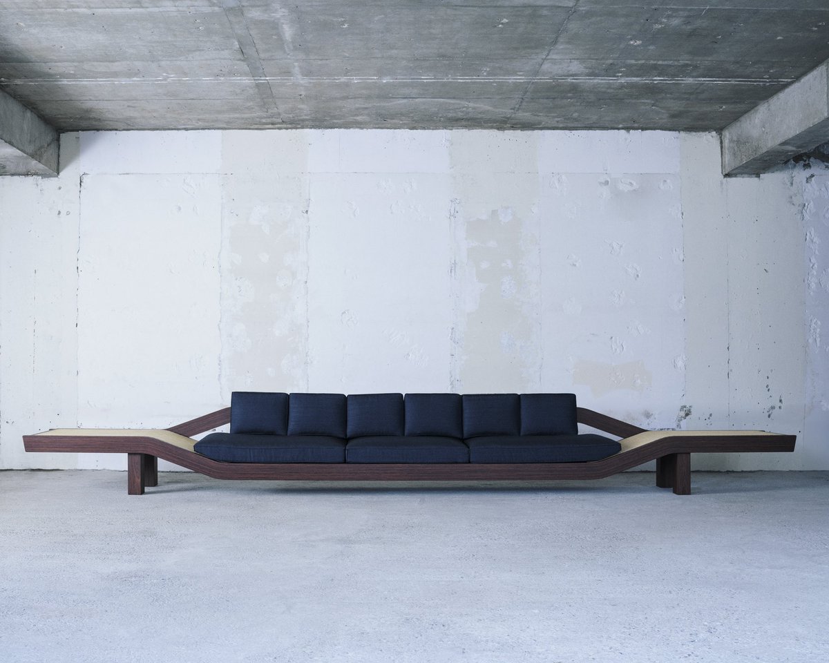 Saint Laurent has reproduced furniture 
designs by Charlotte Perriand!🖤