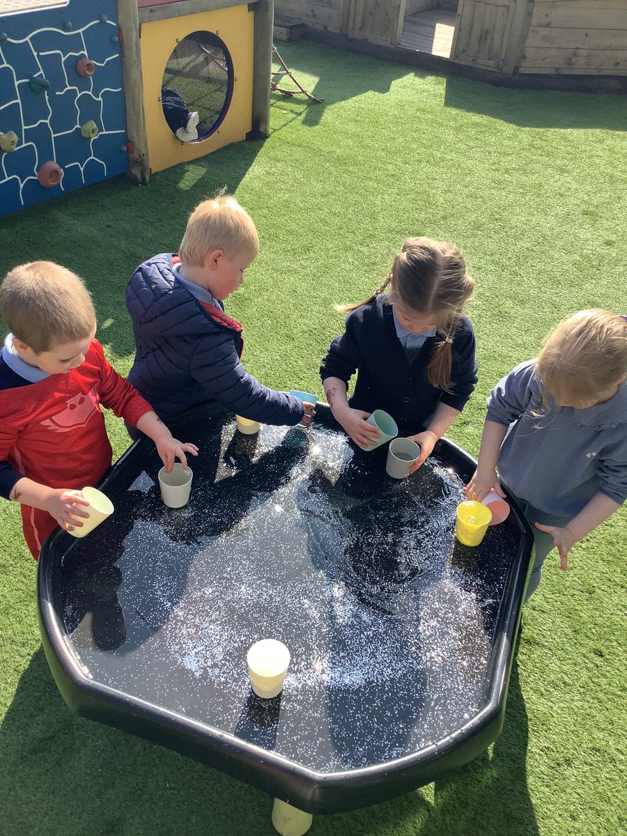 This week we are learning about capacity in maths , full  and empty, we are enjoying filling and pouring . #gpsearlyyears