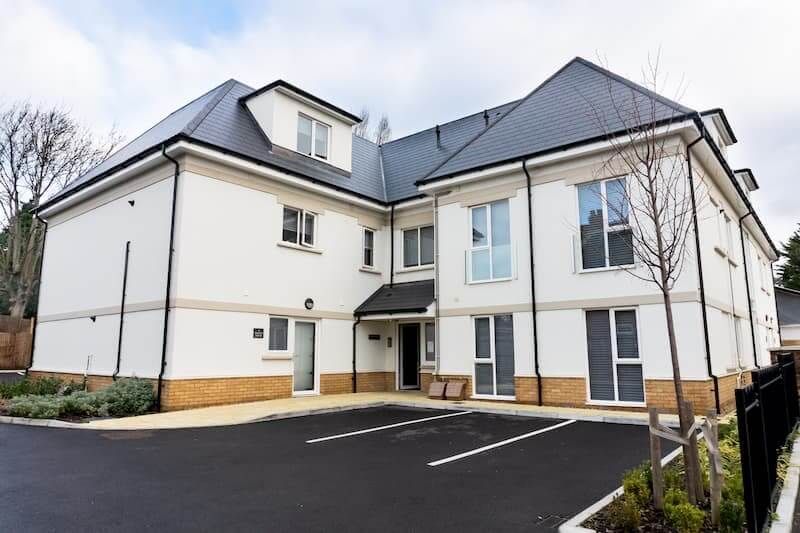 staylets1's tweet photo. Egham Real Ale & Cider Festival (2-4 Apr) π»
Enjoy 40+ #realales & #ciders, live music, and a BBQ! Just 0.2 miles from #MagnaHouse β the perfect spot to enjoy a pint and a great atmosphere!
Browse our #servicedaccommodation for this event: https://t.co/4kobFKFrVZ
#Surrey https://t.co/QCk3hf6ybw