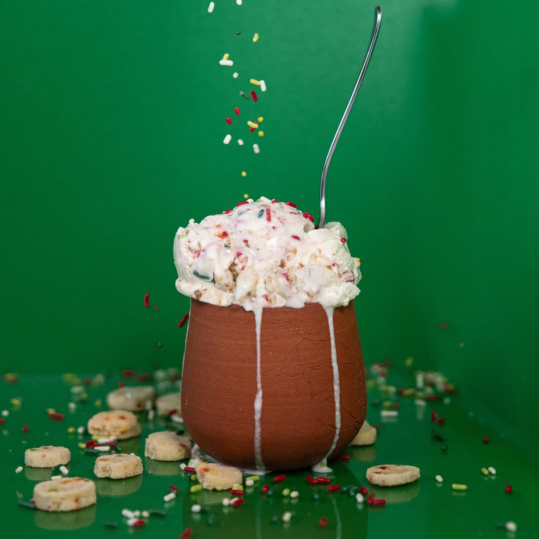Ice cream खाओ दोस्तों 
ठंडा - ठंडा 
Cool - Cool