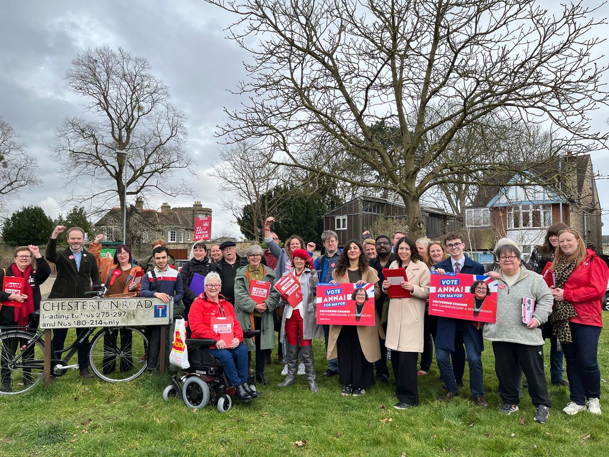 This weekend we launched our campaign for the 1st May County Council elections with campaigning sessions across the City.
We are delighted to release our key pledges for this year's election as part of our commitment to continue delivering real change for residents in Cambridge🌹