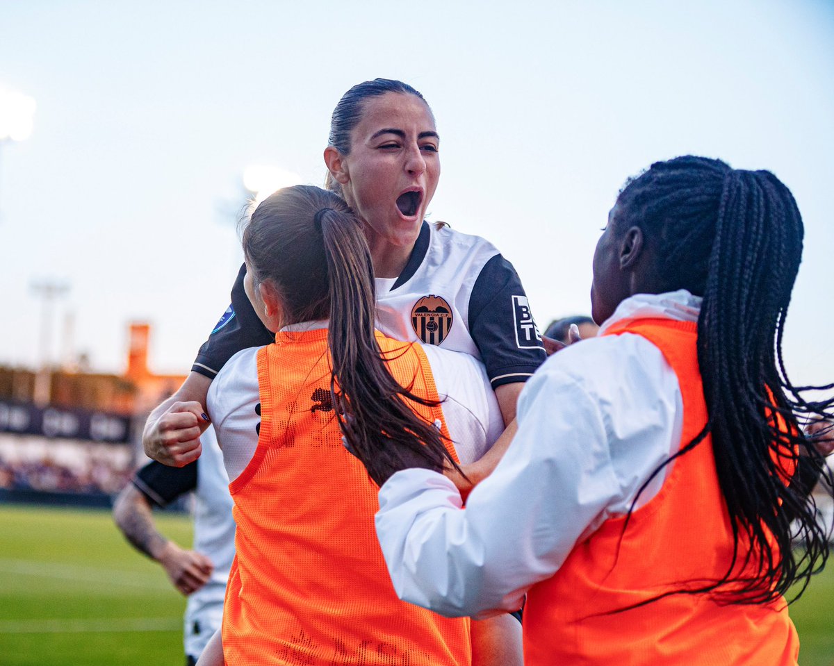 ➕3️⃣ importantísimo.
Feliz por volver a 🏡 valencianistas, seguiremos dejándonos todo.🧡
<a href="/VCF_Femenino/">Valencia CF Femenino #ADNVCF</a>