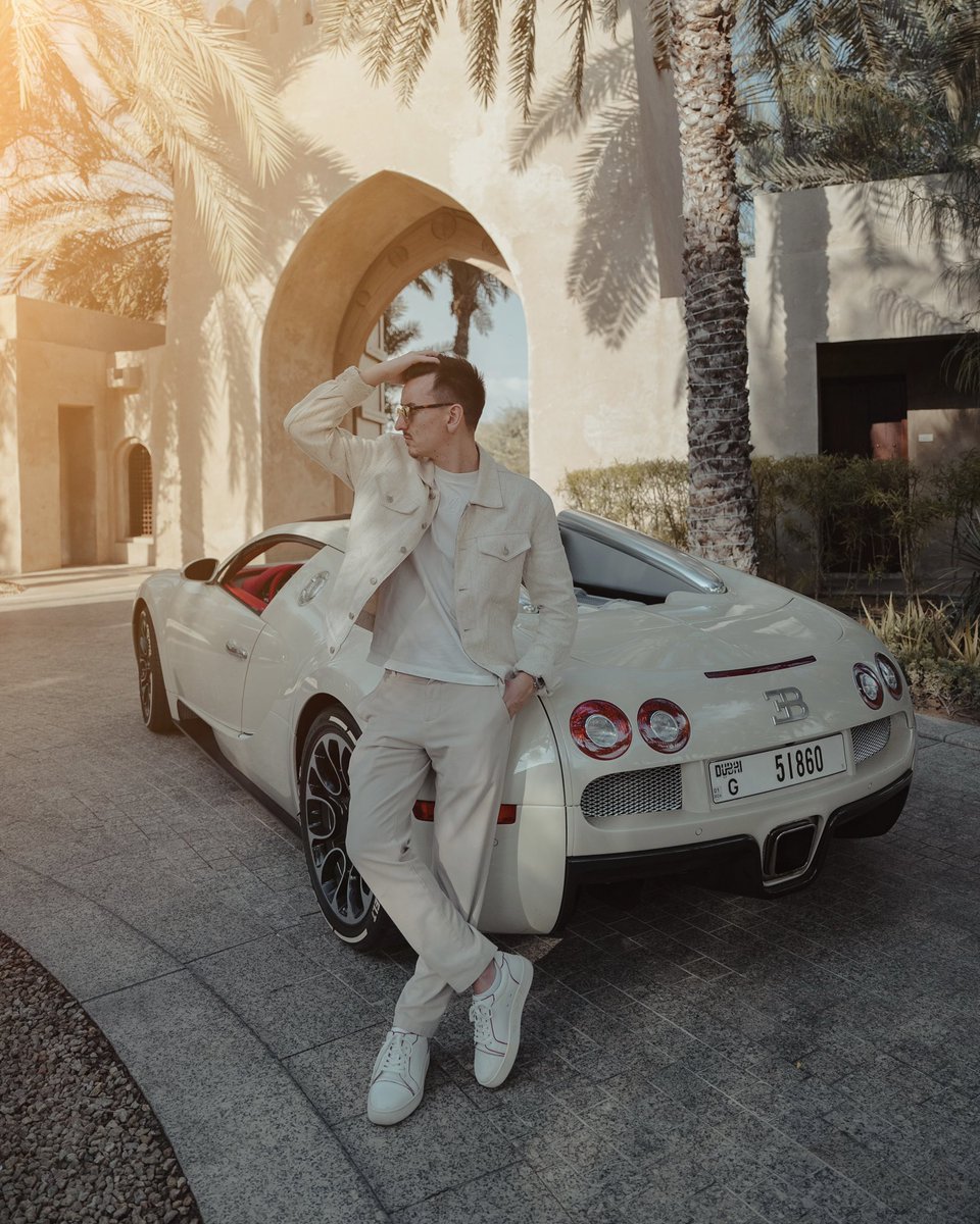 Carl Moon 🌙 tweet media