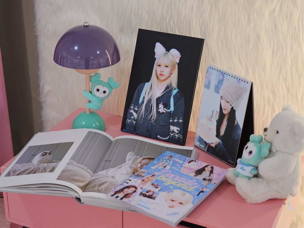 summer_kiii's tweet photo. 미나상오탄죠비오데또🎂
사진은 10년치인데 미나얼굴은 똑같았던 전시회 재미있었어요 팔쨔엄마도 수마수마💚

#Decade_beyond 
#HAPPYMINADAY https://t.co/sulCZVQc6z